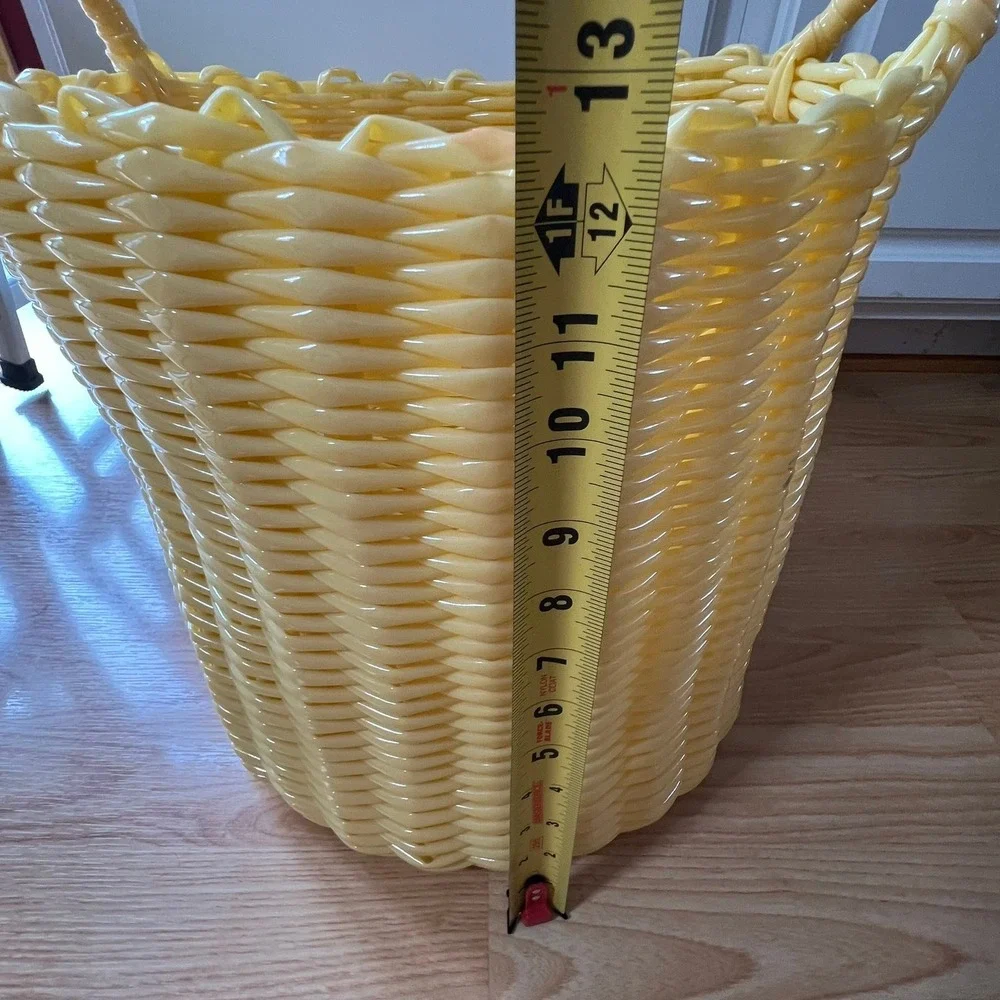 Woven Plastic Laundry Basket Unisex Medium Yellow NWOT Retro Wicker Look